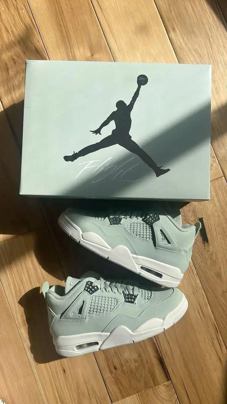 Jordan 4 Seafoam