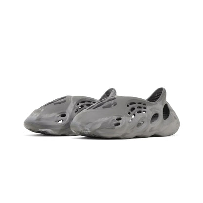 Adidas Yeezy Foam RNR MX Granite